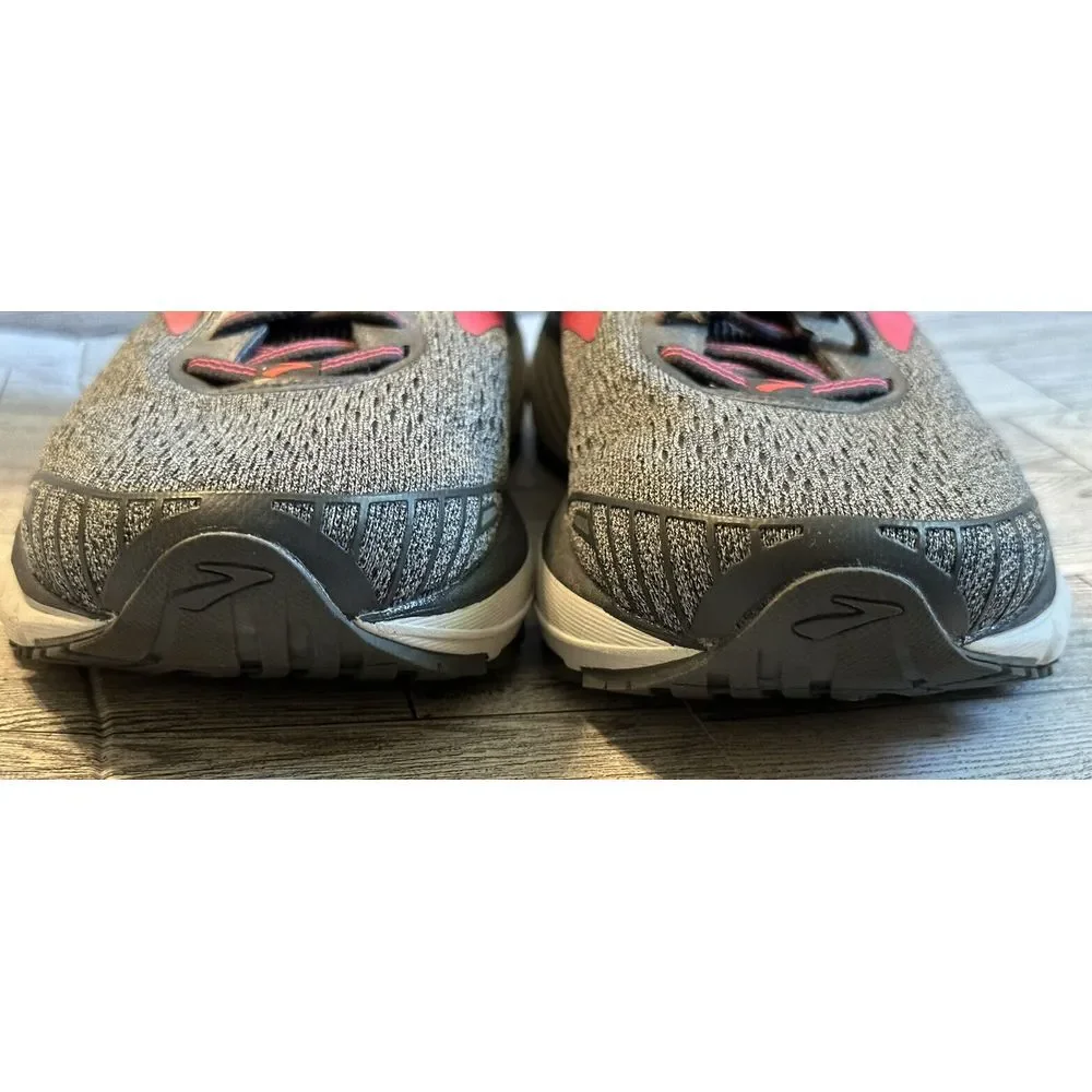 Brooks up sale